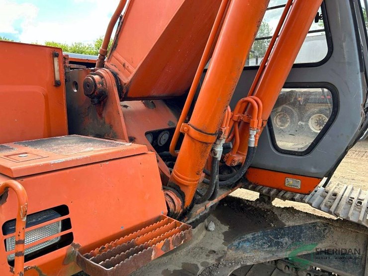 hitachi-ex200-lc-image-9
