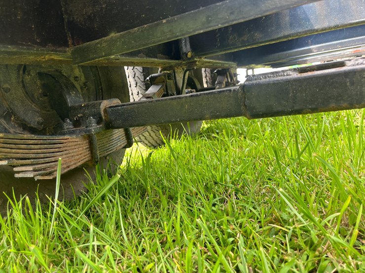 tri-axle-skeleton-trailer-image-8
