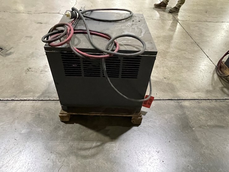 #7155-•-hawker-power-tech-high-frequency-intellicharger-forklift-battery-charger-image-6