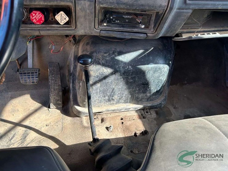 1991-ford-f700-image-46