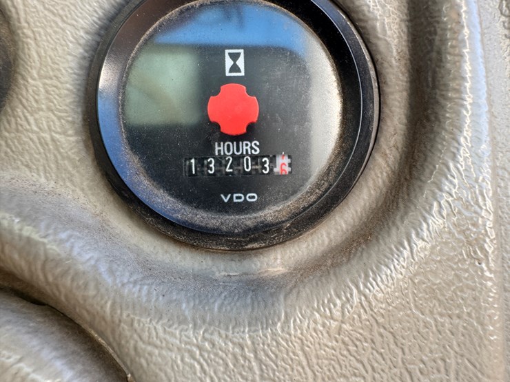 volvo-l90f-image-41