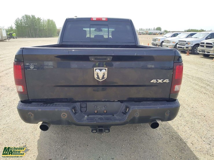 2013-ram-1500-sport-4x4-crew-cab-sb-image-20