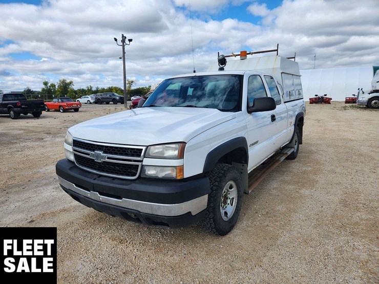 2007-chevrolet-silverado-2500hd-image-1