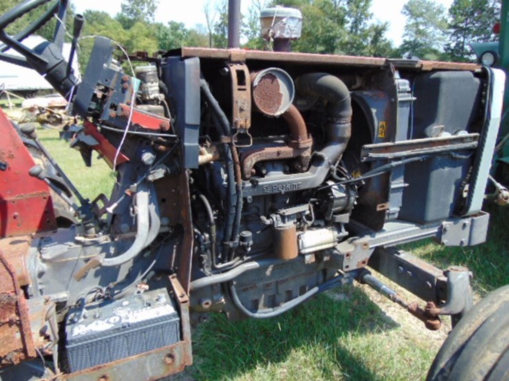 massey-ferguson-383-image-4