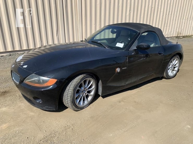 2003-bmw-z4-coupe-image-1