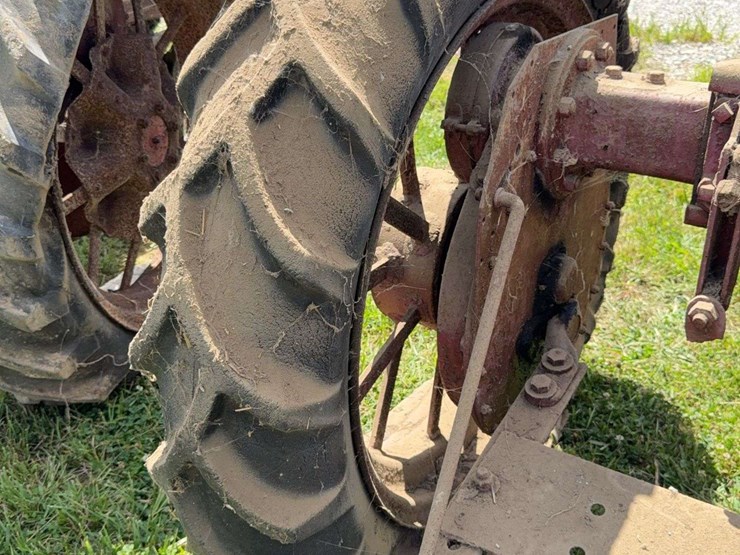 farmall-f-20-image-17