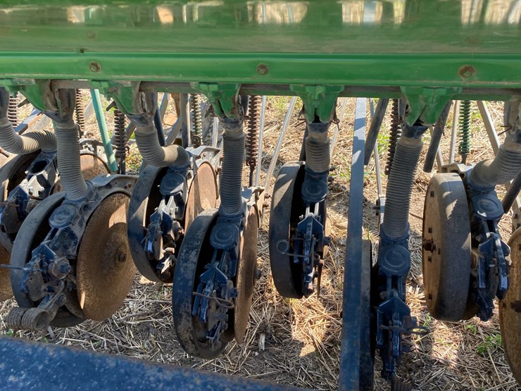 john-deere-8300-image-10