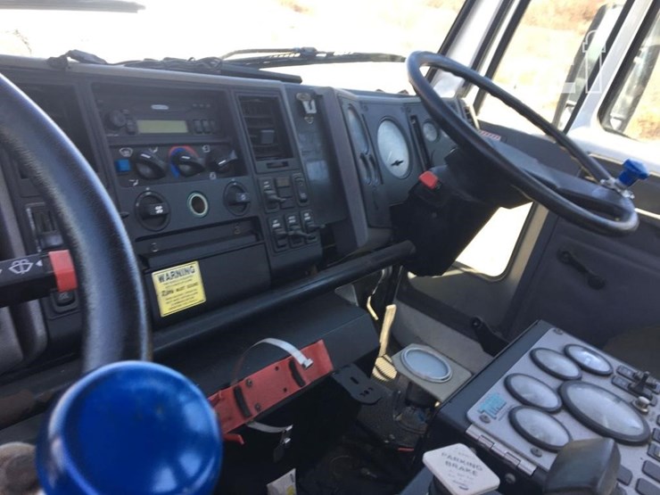 2006-freightliner-fc80-image-7