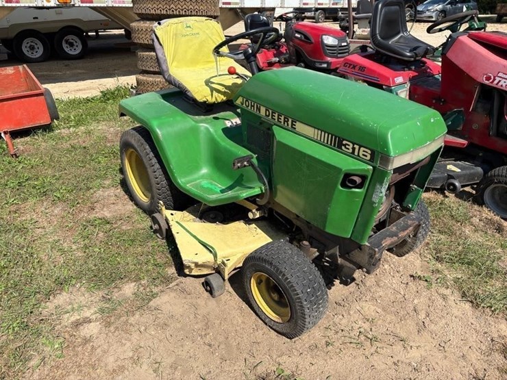 john-deere-316-image-1