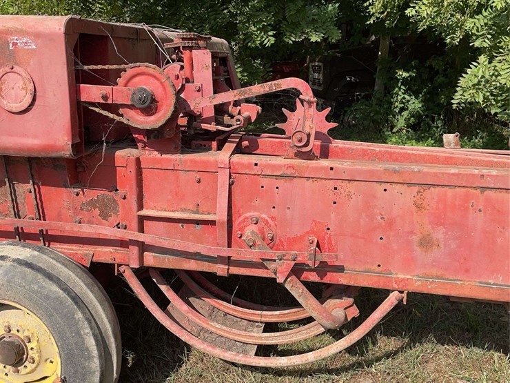new-holland-281-image-18