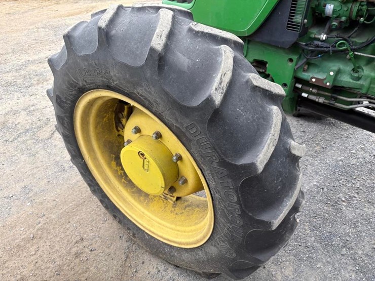 2012-john-deere-5083e-image-17