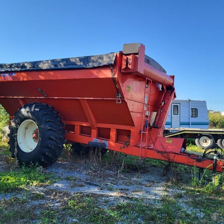 Kilbros 1200 Grain Cart w/Tarp