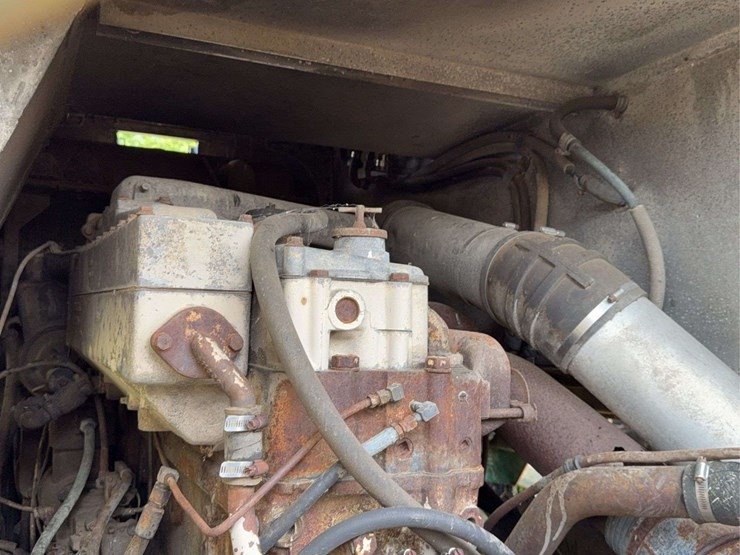 diamond-reo-cabover-image-40