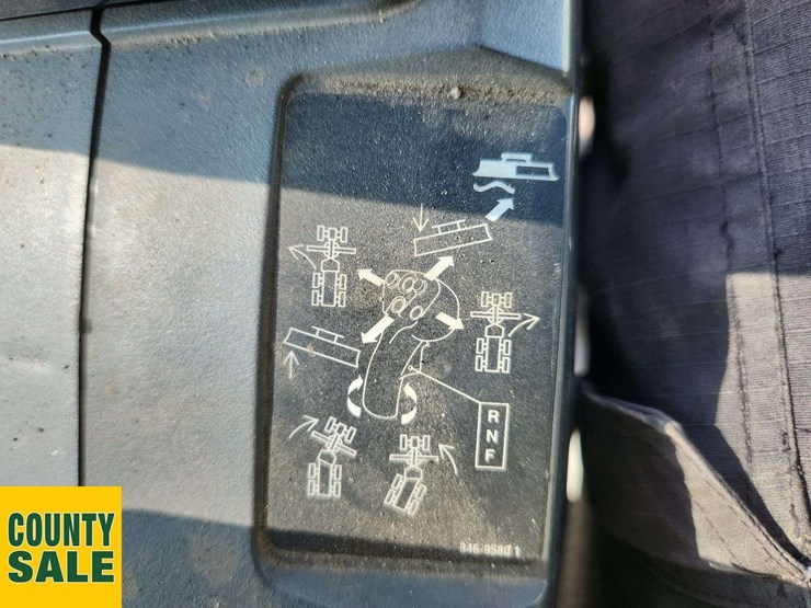 2015-caterpillar-160m-awd-image-20
