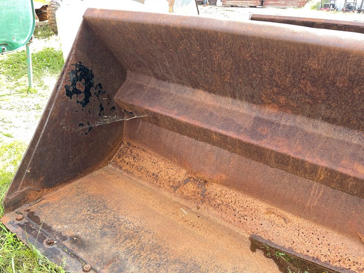 #1285-•-front-loader-bucket-attachment-image-9