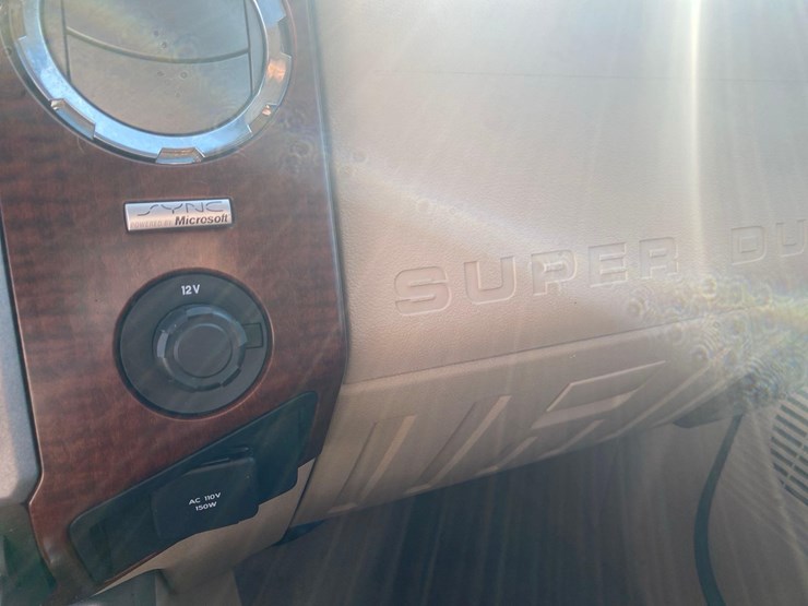 2013-ford-f250-king-ranch-image-31