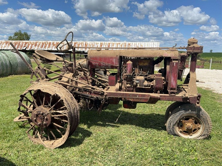 farmall-f-20-image-2
