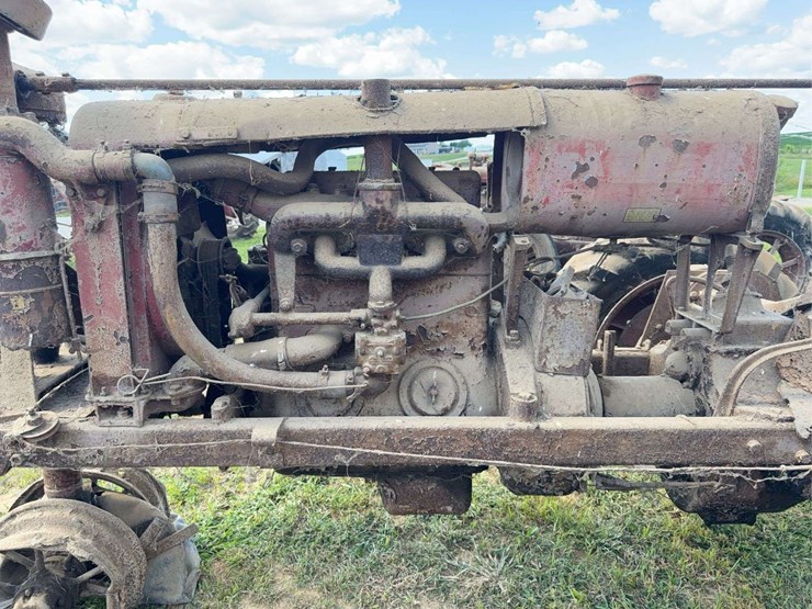 farmall-f-20-image-51