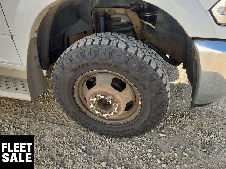 2014-ram-3500-slt-image-28
