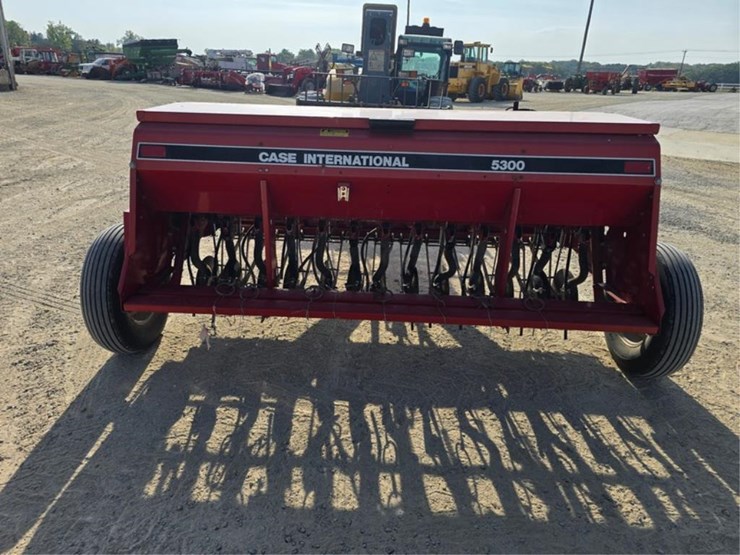 case-ih-5300-image-4