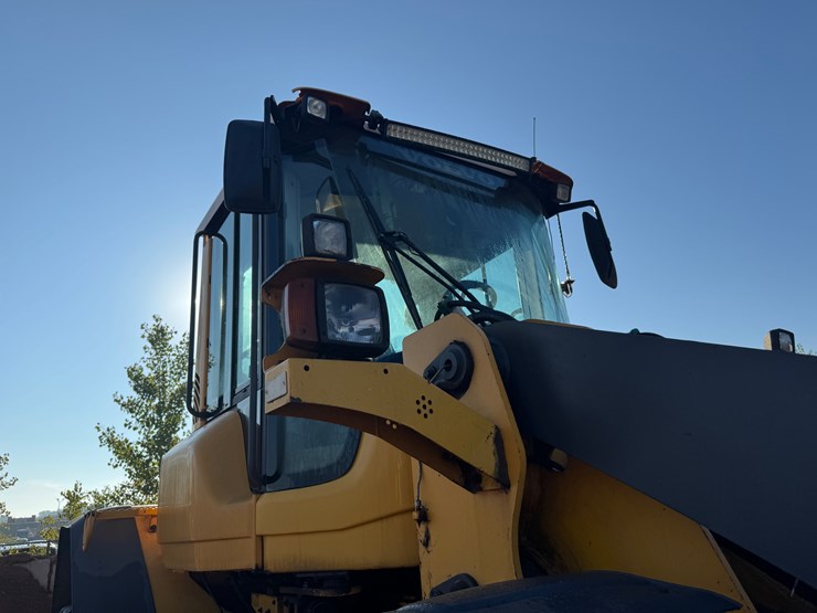 volvo-l90f-image-20
