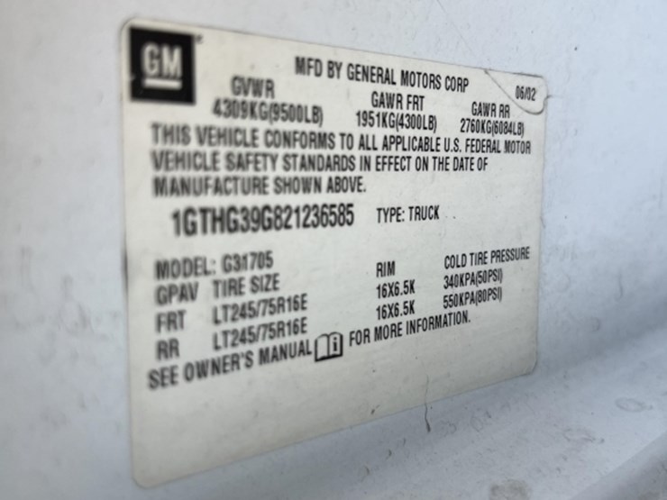 2002-gmc-3500-image-10