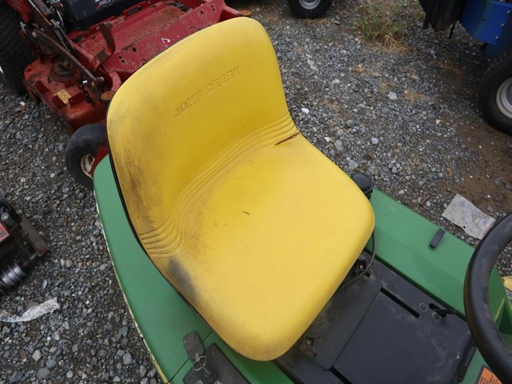 john-deere-525-image-11