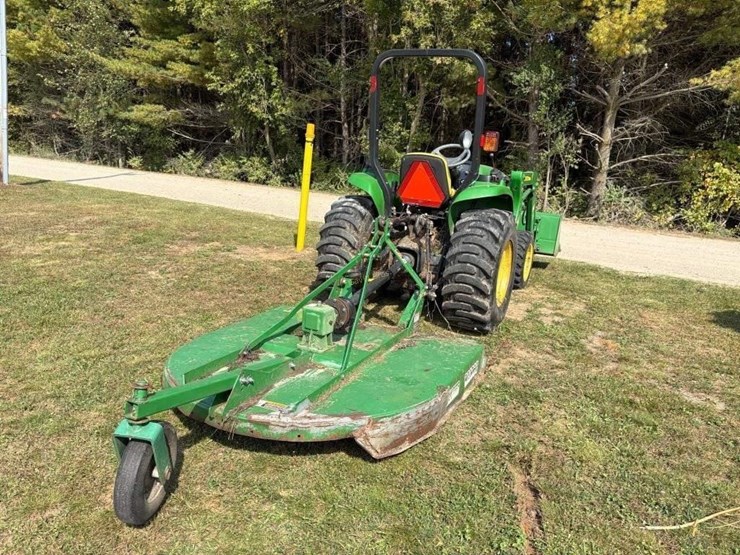 john-deere-3038e-image-4