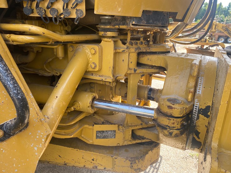 2006-caterpillar-725-image-10