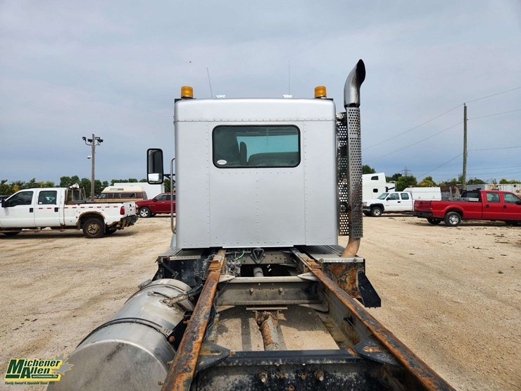 2009-kenworth-t370-image-8