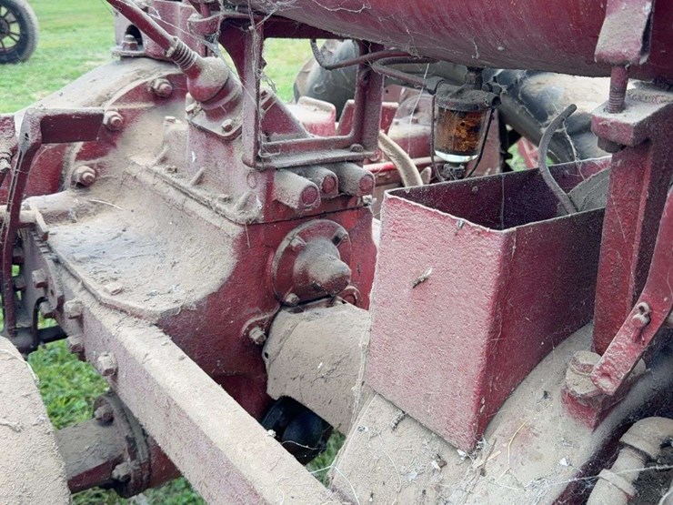 farmall-f-20-image-31