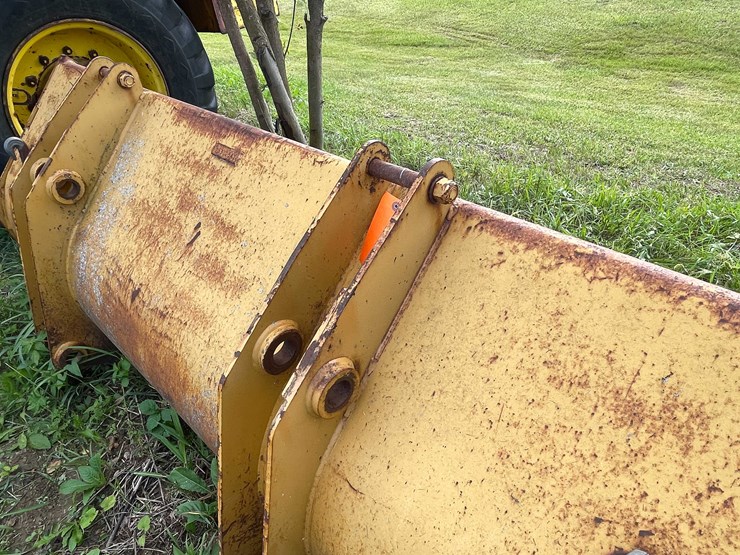 #1144-•-front-loader-bucket-attachment-image-14
