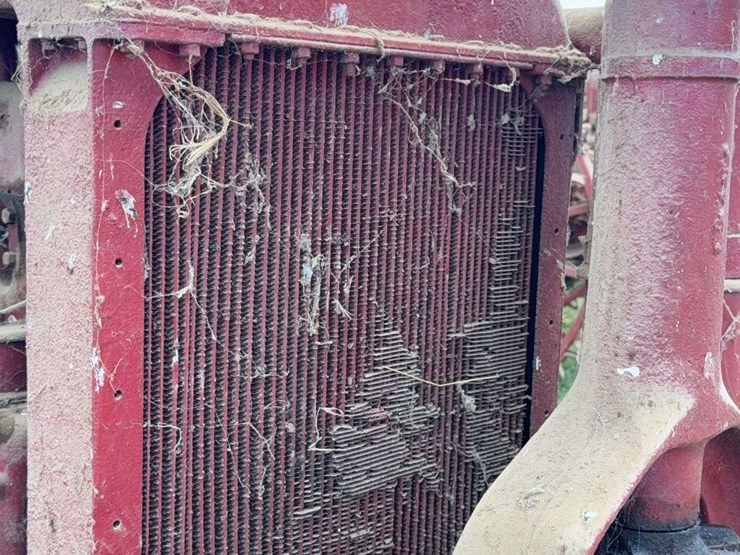 farmall-f-20-image-44