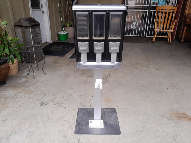 candy-vending-machine.-image-1