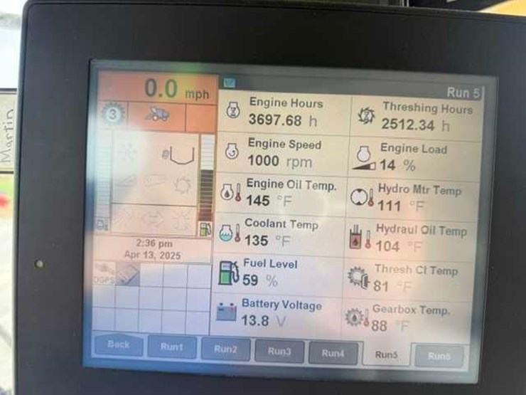 2011-new-holland-cr9065-image-6