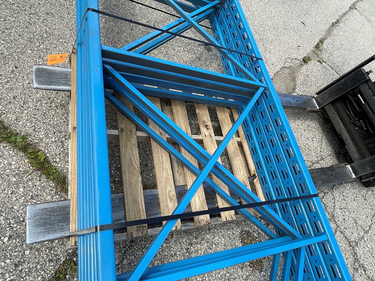#1360-•-10'-pallet-racking-uprights-image-9