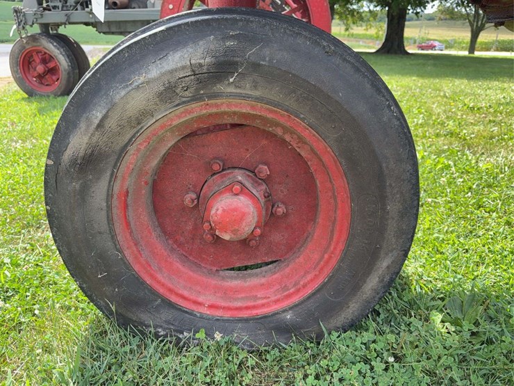 farmall-f-30-image-13