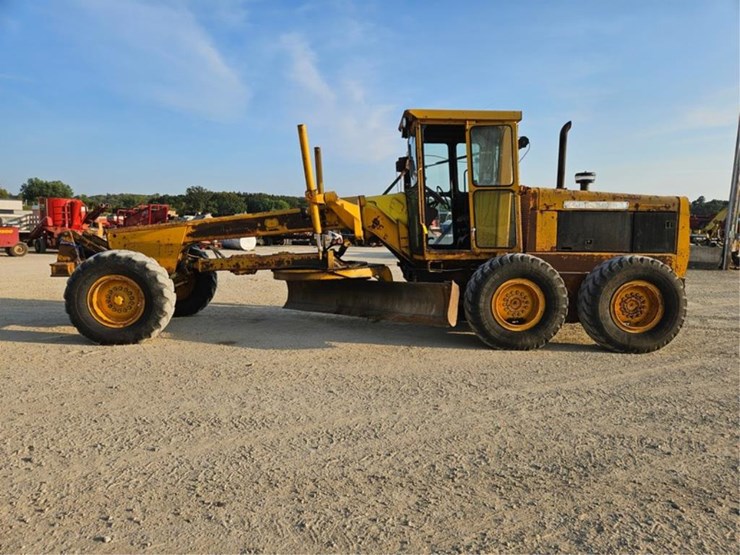 2012-deere-770a-image-2