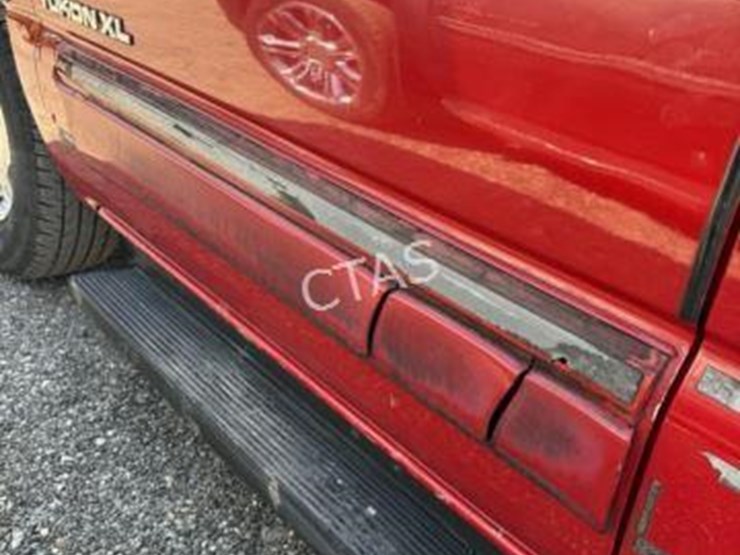 2001-gmc-yukon-xl-image-9