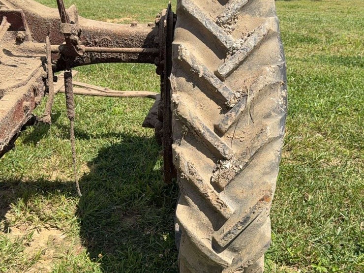 farmall-f-20-image-15
