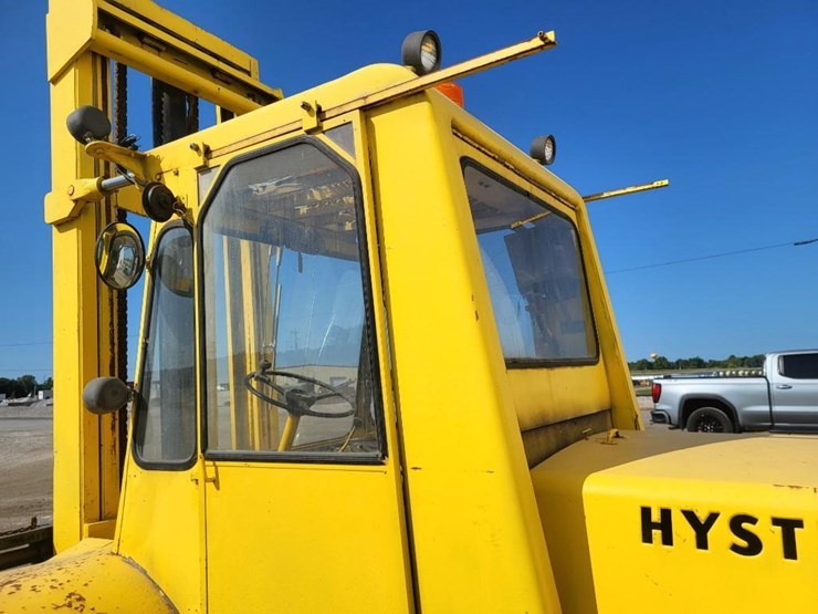 1975-hyster-11-ton-fork-lift-image-13