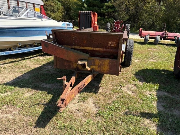 knight-wood-hauler-spreader-image-2