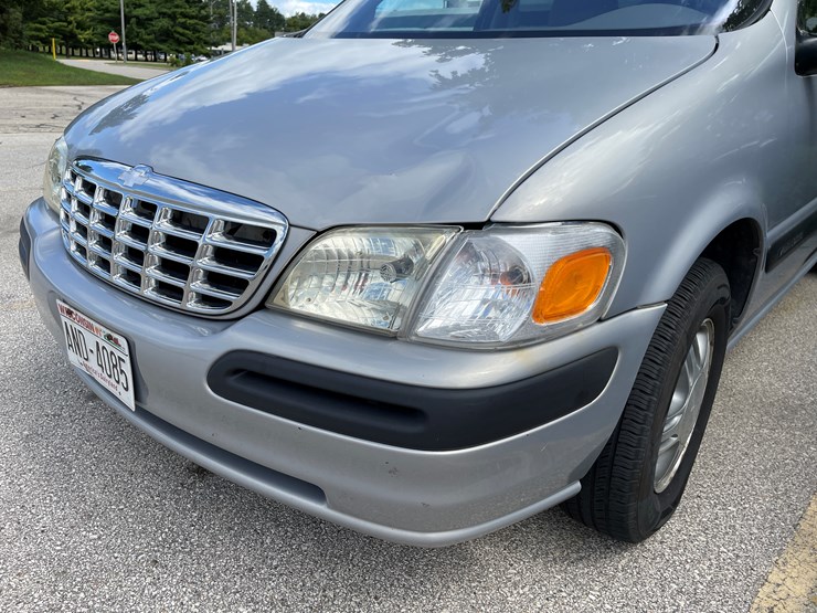 #8008-•-2000-chevy-venture-ls-van-(with-wi-title)-image-8