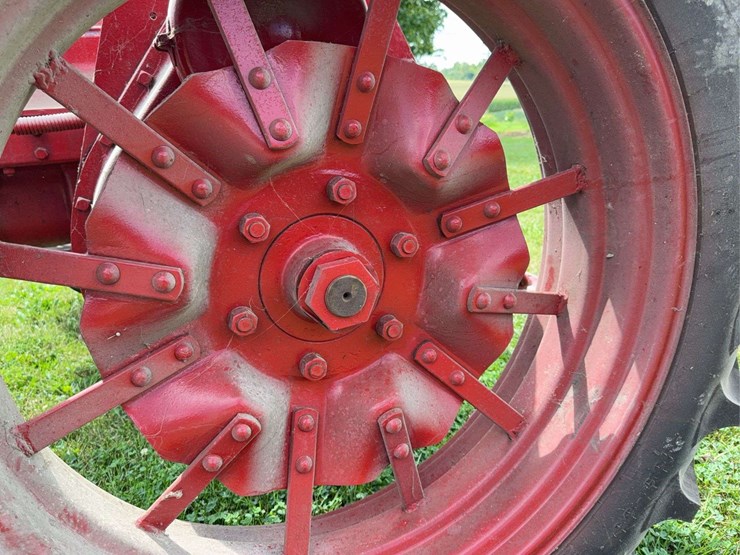 farmall-f-30-image-31
