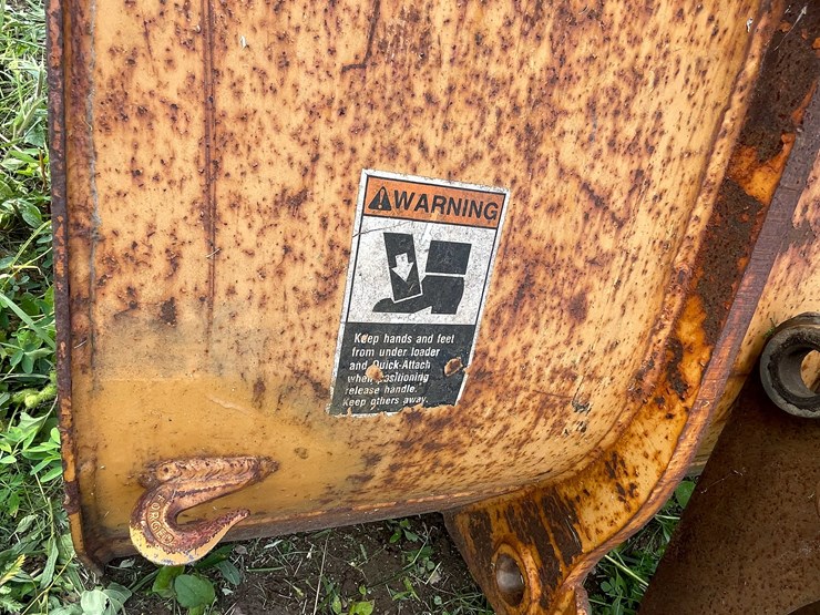 #1145-•-front-loader-bucket-attachment-image-11