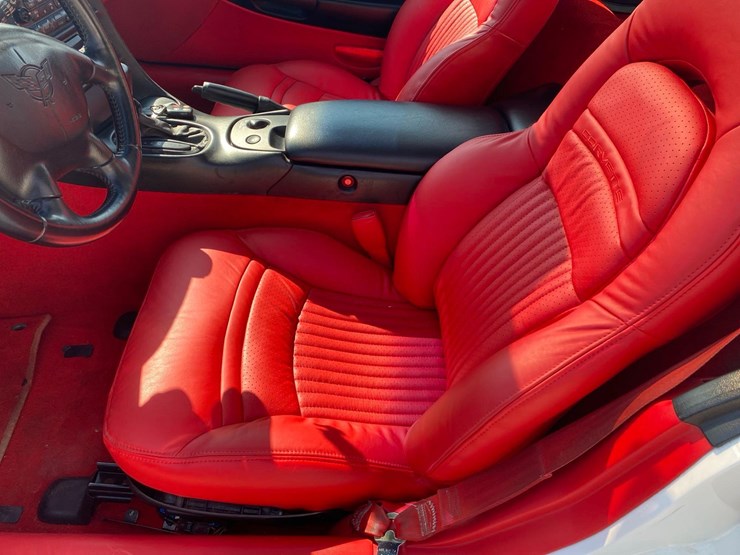 2000-corvette-c5-image-11