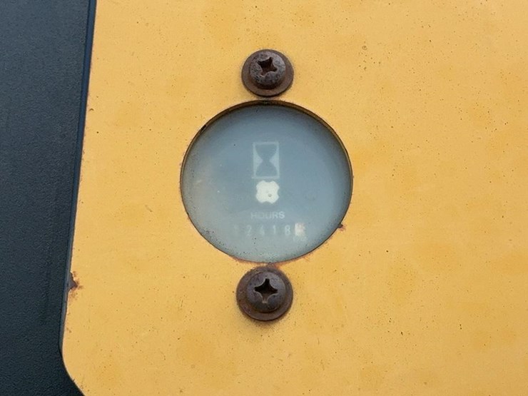 2002-deere-700h-image-5