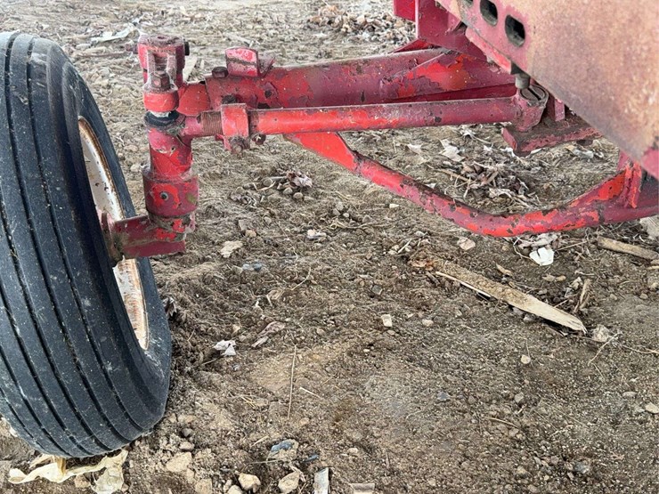 farmall-560-image-14