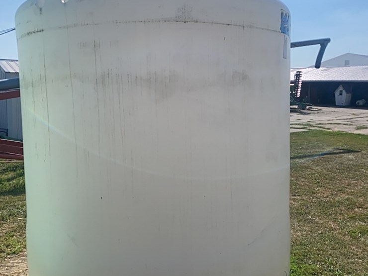 2500-fertilizer-tank-image-3