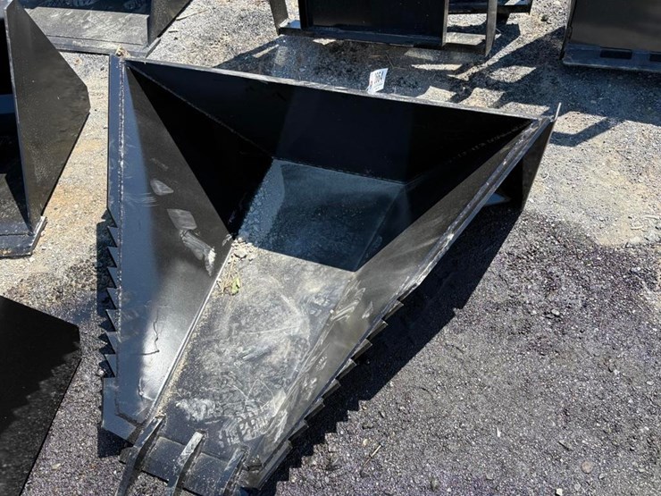 jmr-stump-bucket-image-1